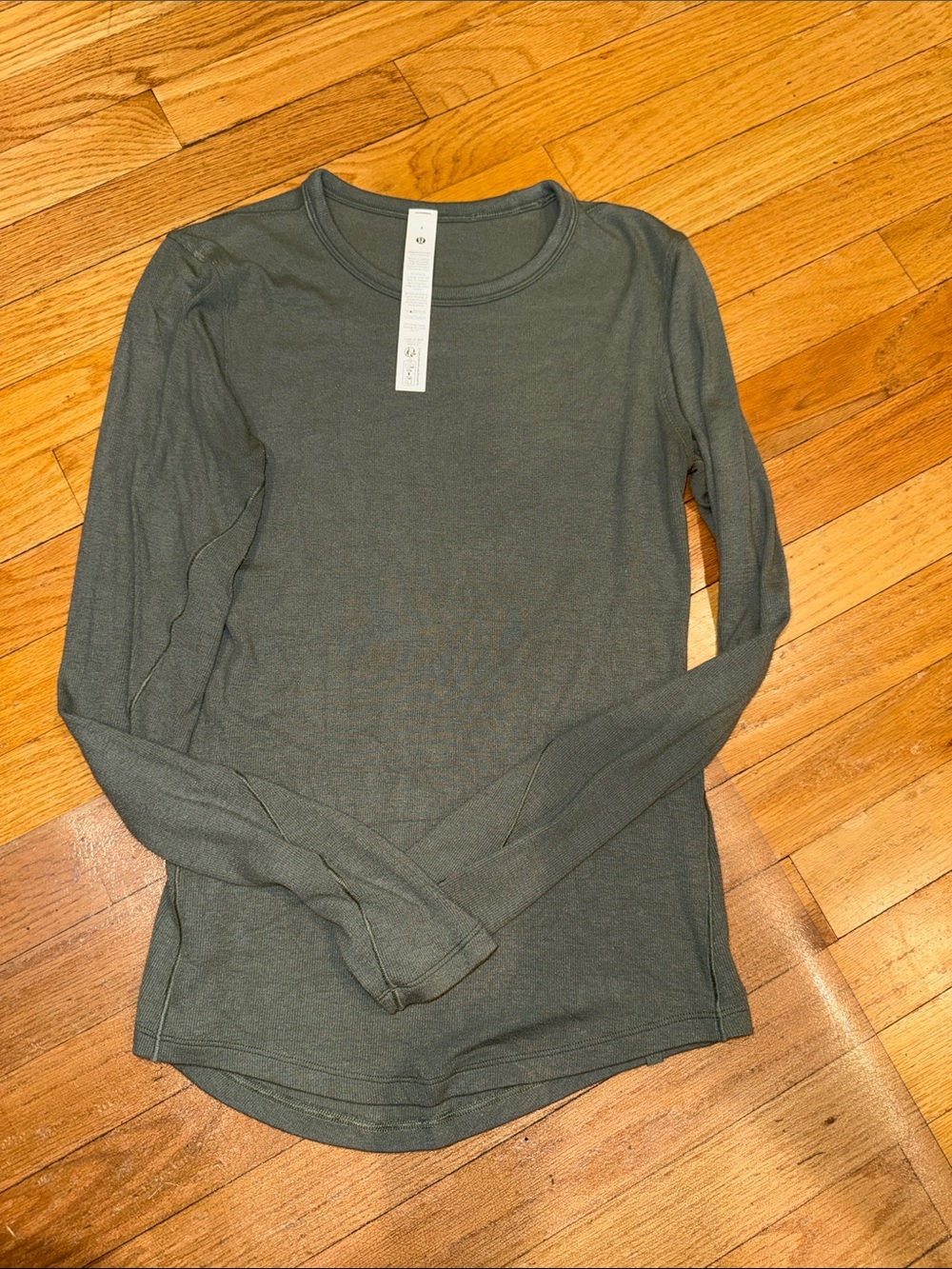 lululemon athletica Long Sleeve Crew Tee in Olive